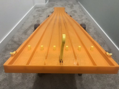 HOT WHEELS Super 6 Lane Raceway Fold Up Portable Orange Race Track AWESOME!!!