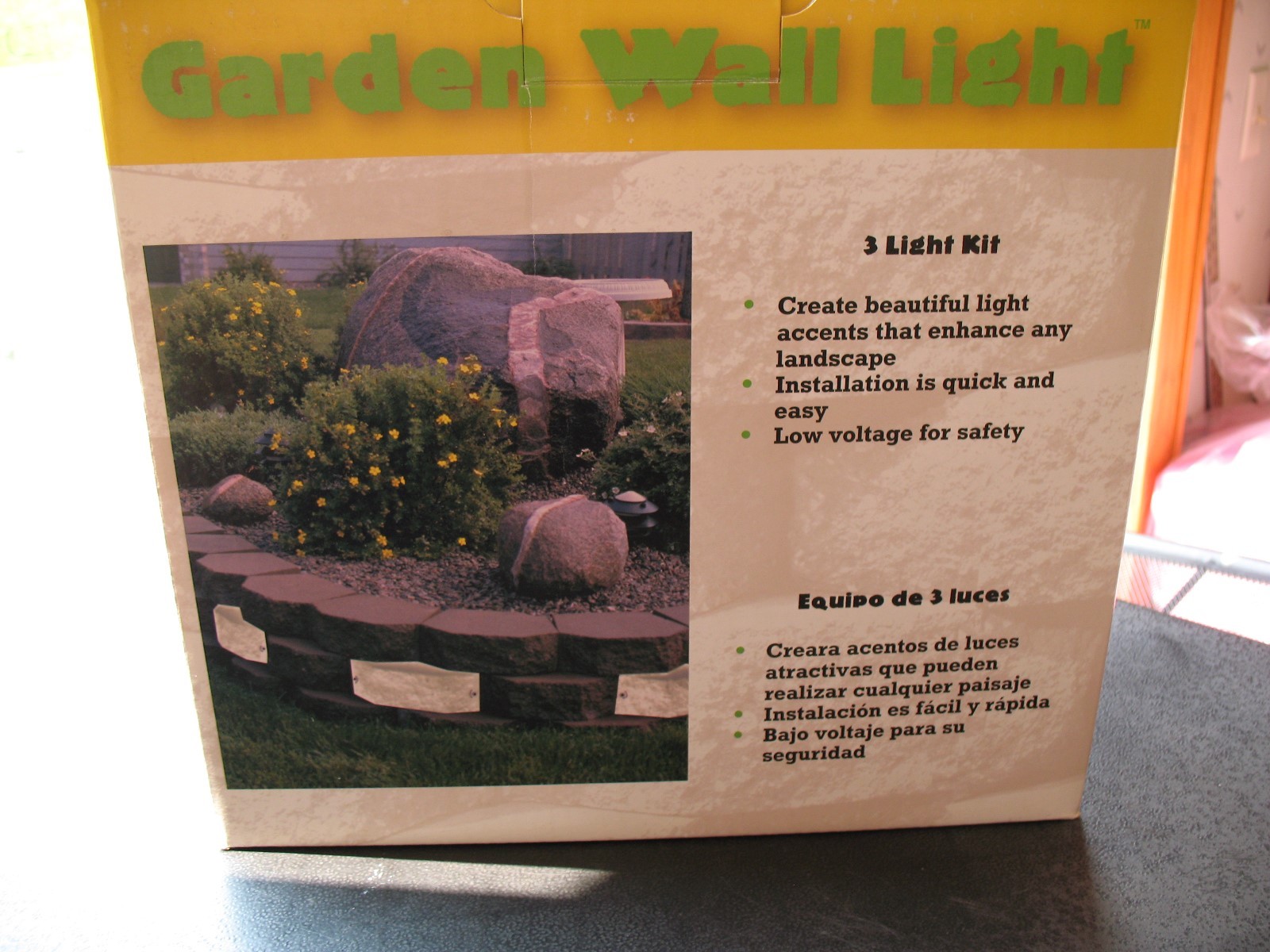 18 KEYSTONE RETAINING WALL SYSTEMS LOW VOLTAGE LIGHTS - NOS