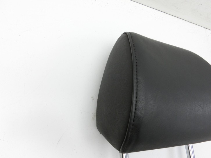 Audi A4 B6 8H 02-05 Kopfstütze Rechts oder Links Hinten Leder Audi A4 B6 8H 02-05 17.05.2005 8H0885905A gebraucht Vorschau 2