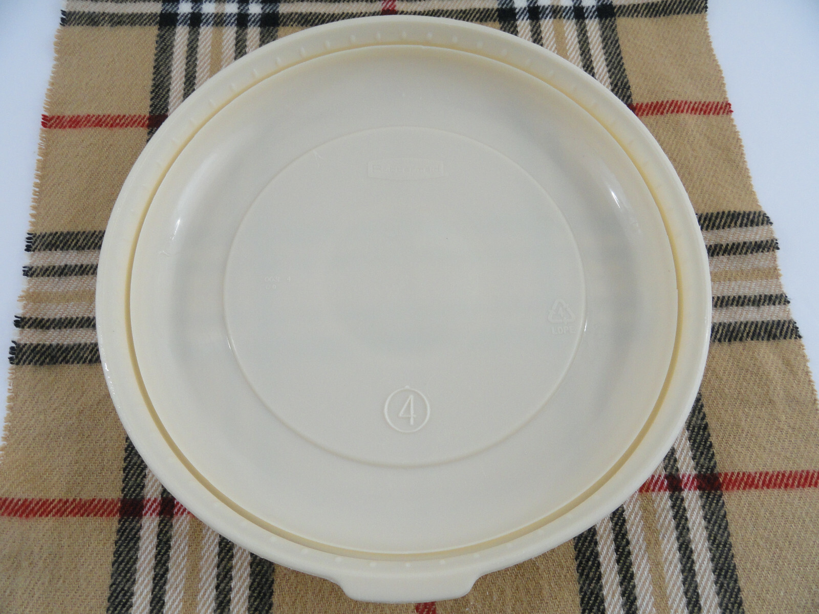 Rubbermaid Servin Saver #4 Replacement Lid Only Round 8.5