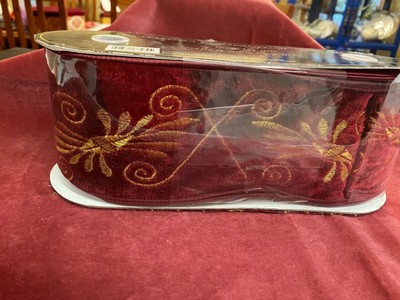 Luxurious Designer 4  x 15 Wired Christmas Ribbon Velvet Burgundy and gold New￼￼