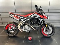 2024 DUCATI HYPERMOTARD 950