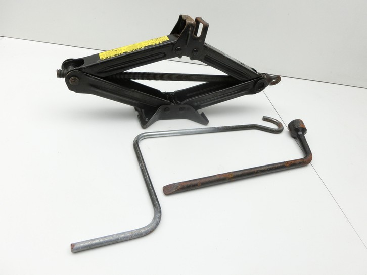 Toyota Prius II 05-09 Wagenheber Toyota Prius II 05-09 01.05.2006 gebraucht Vorschau 2