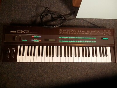 Yamaha DX7 Programmable Algorithm Synthesizer synth keyboard vintage used AS-IS