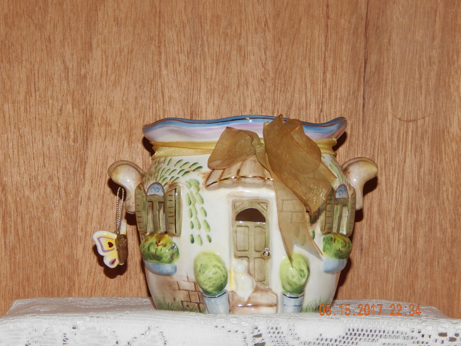 Decorative Cottage Candle Holder - Home Interior