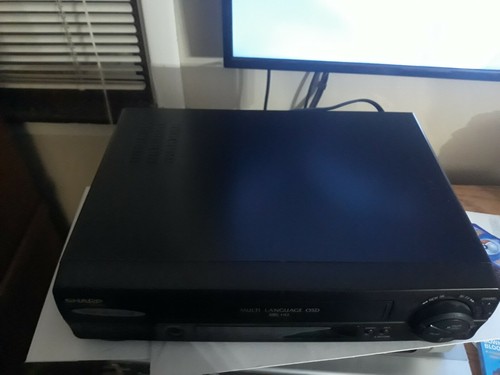 Sharp VC-A410 4-Head 19 Micron Heads Super Picture VCR/VHS Player Recorder