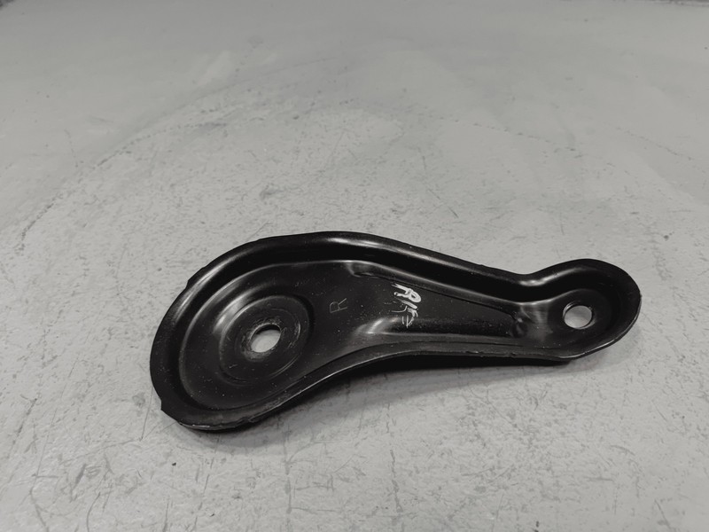 Used 2014-19 Toyota Highlander Rear Subframe Passenger Side Forward Brace Bracket OEM
