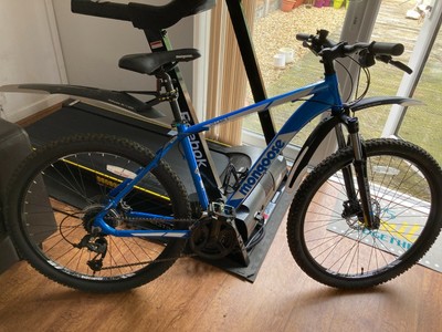 Mongoose Villain 3 Front Susp. Nearly New Mountain Bike. Size M. 24 gears