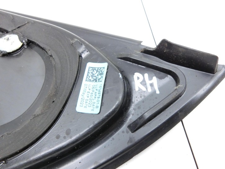 Tesla Model 3 Perf 20-23 Seitenscheibe Dreieckfenster Hinten Rechts Tesla Model 3 Perf 20-23 18.04.2023... Vorschau 4
