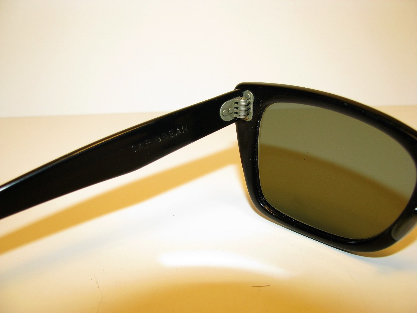 VINTAGE 60's B&L RAY BAN RARE EBONY PEARL CARIBBEAN WAYFARER SUNGLASSES