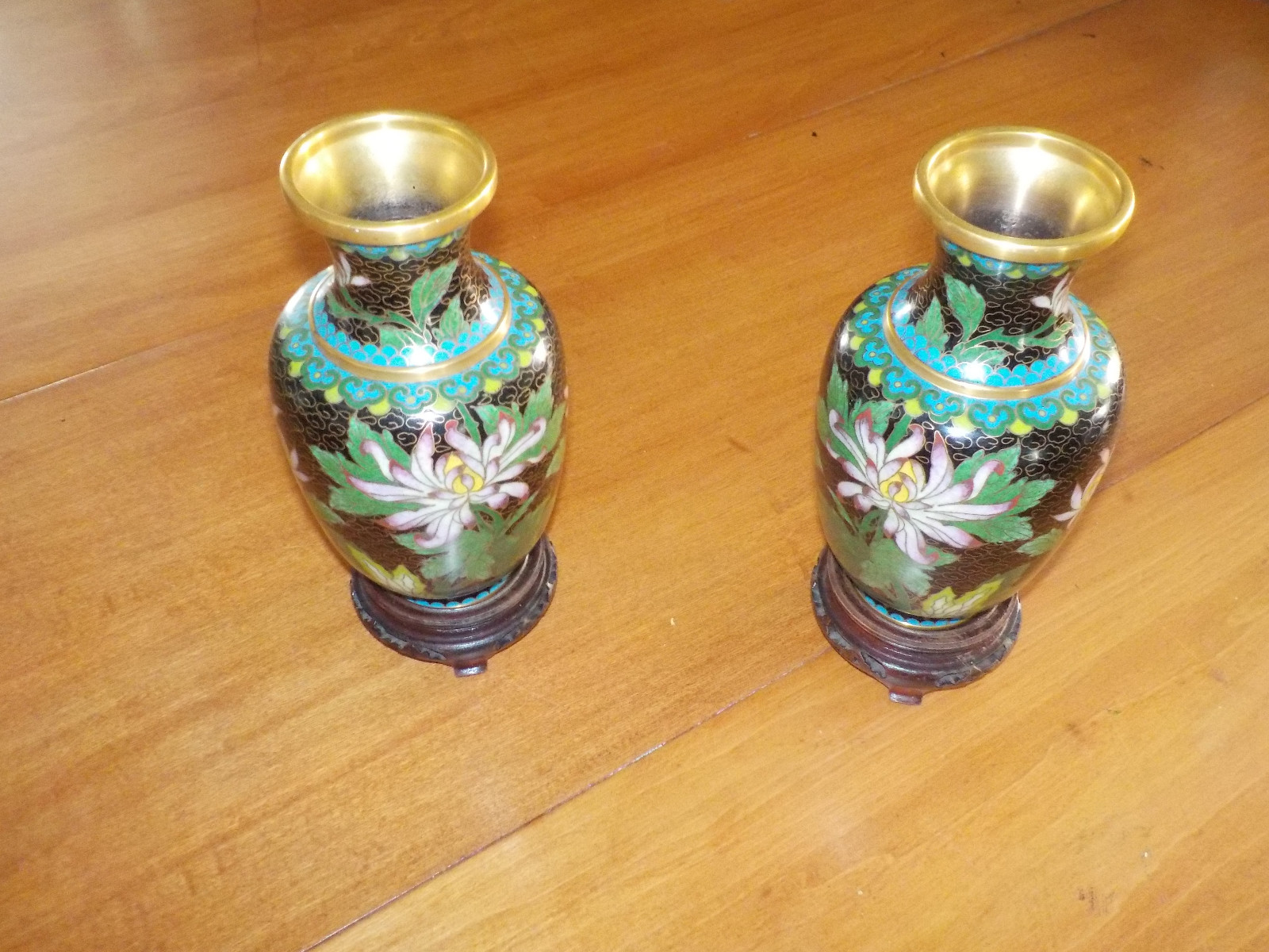 Beautiful Pair (2) Vintage Chinese Cloisonne Vases, Butterfly, Flowers