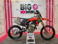 Ducati Desmo 450 2025 - Only 7 Hours - Full Akropovic