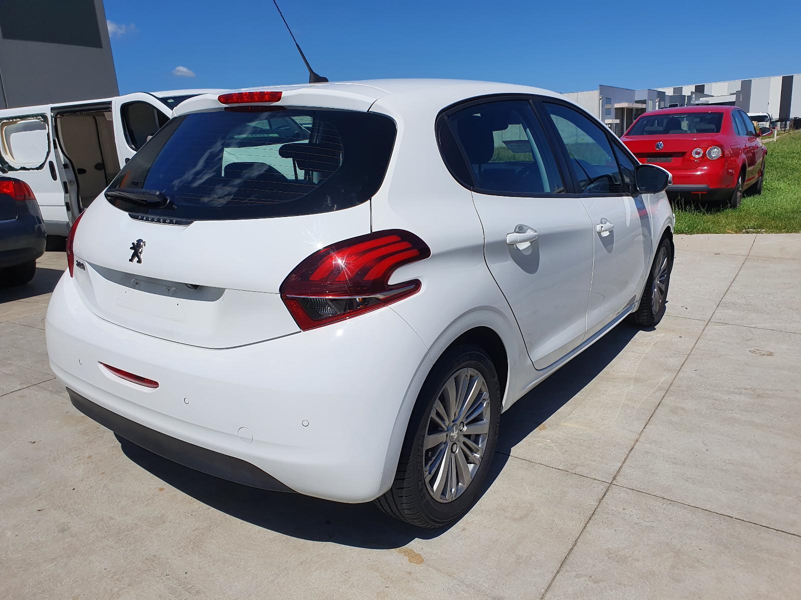 2018 Peugeot 208 A9 MULTIMEDIA CONTROL PANEL UNIT ONLY 10/15-12/18 98097243XU image 3