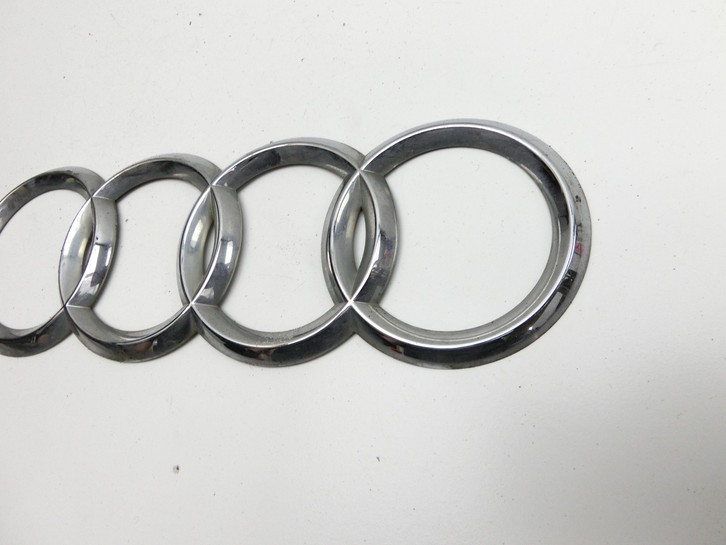 Audi A8 4E 05-08 Emblem Logo Audi A8 4E 05-08 17.05.2006 4E0853605AA 4E0853605A gebraucht Vorschau 4
