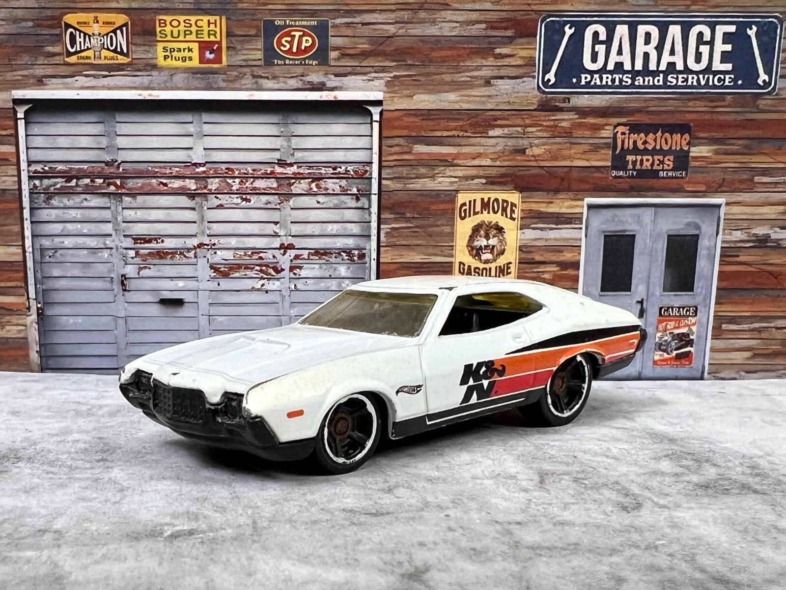 🔥🔥🔥Hot Wheels HW Showroom 72 Ford Gran Torino Sport K&N