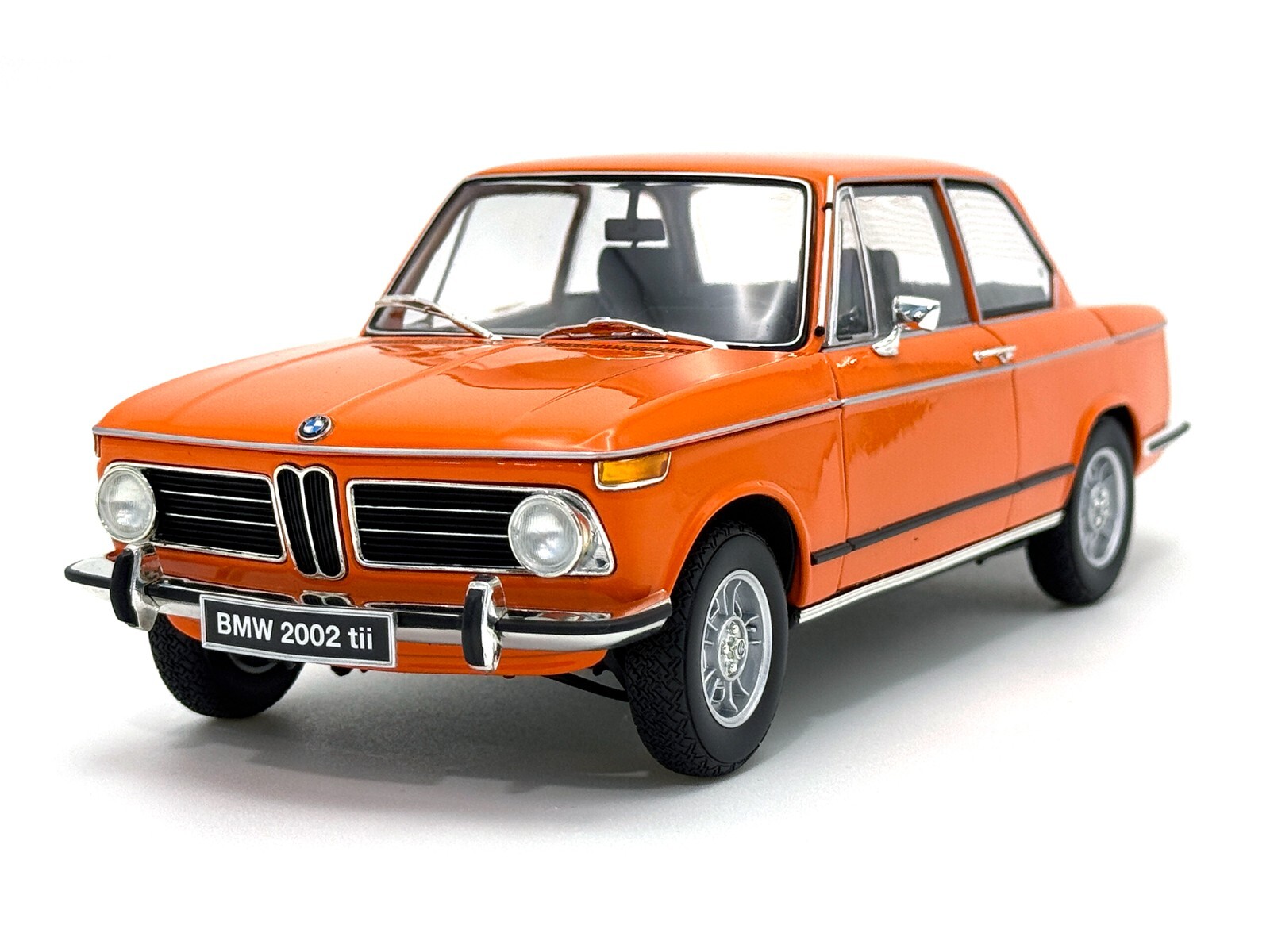 ミニカー BMW2002tii 1:18SCALE kyosho Kyosho - BMW 2002Tii (Yellow) 1:18 Scale Model Car