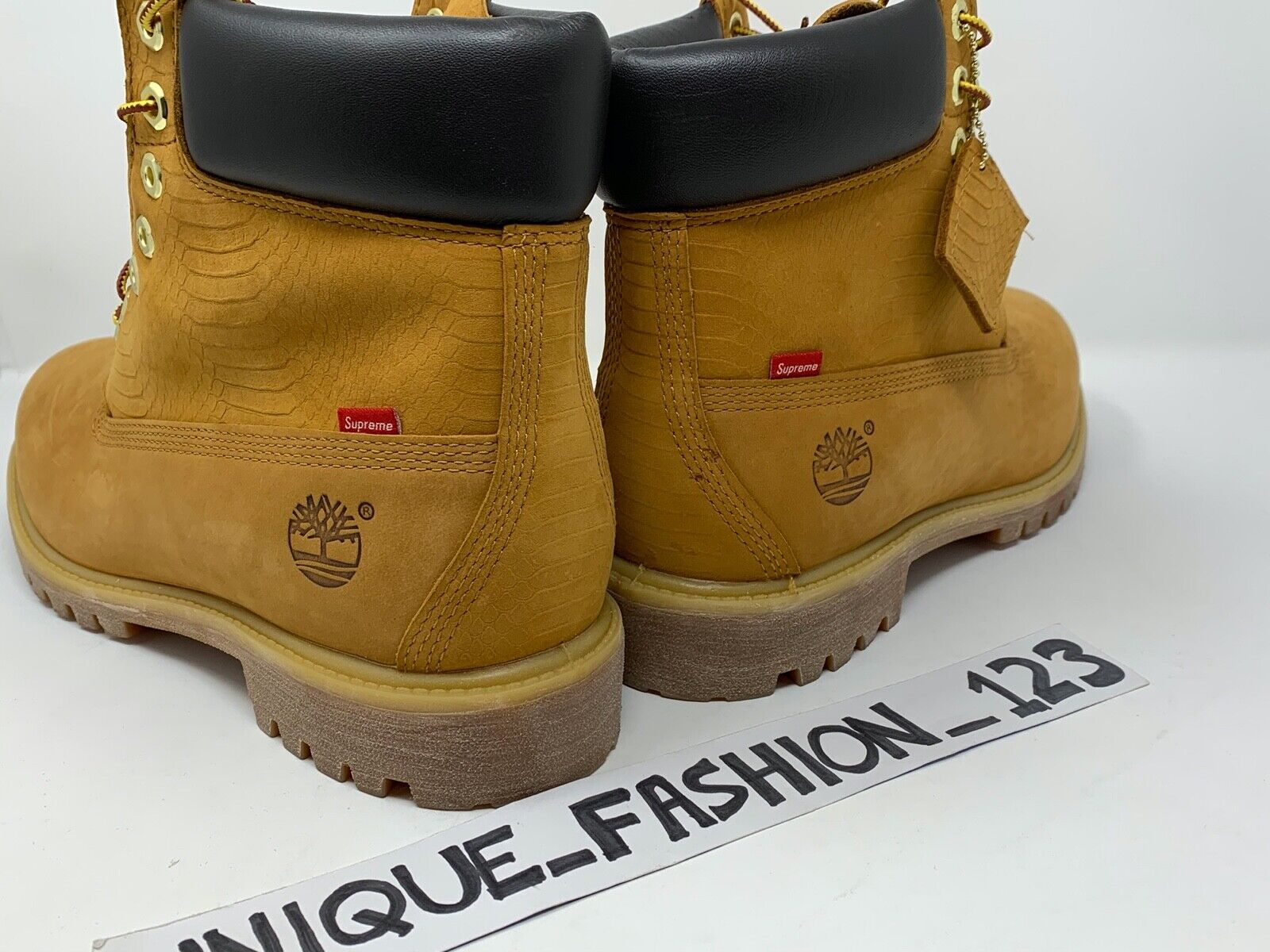 SUPREME X TIMBERLAND 6 INCH PREMIUM BOOT WHEAT SNAKE US 10.5 SUPREME X TIMBERLAND 6 INCH PREMIUM BOOT WHEAT SNAKE US 10.5