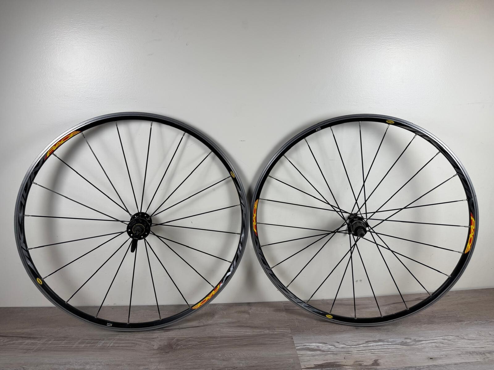 Mavic Aksium Race 700c Clincher Wheelset | eBay