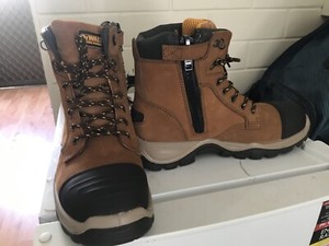 redback boots bunnings