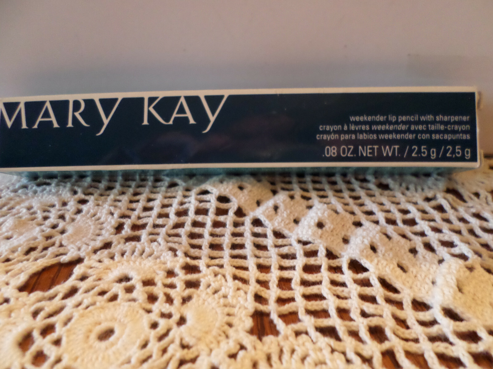 Mary Kay Weekender Lip Pencil With Sharpener~New in Box~Coral Stone Discontinued