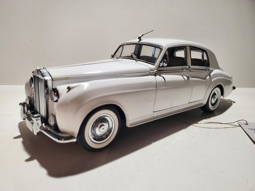 ☆♦ROLLSーROYCE☆SOLIDーSTATE♦☆ Vintage 1980's Summer Rolls Royse No.s692 Die Cast Car