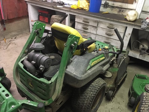 John Deere Z950M 60” Commercial Zero Turn Mower