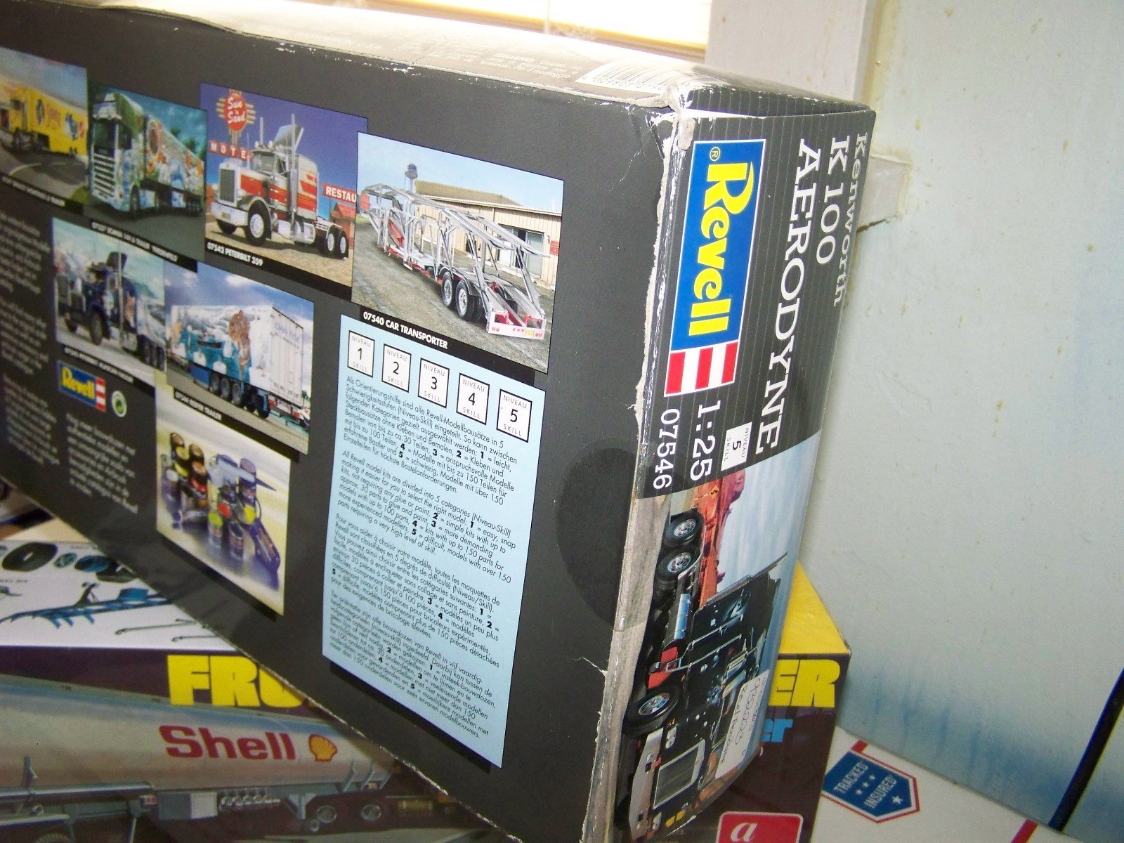 REVELL 7546 K100 AERODYNE KENWORTH AND AMT SCHELL TANKER 1/25 FACTORY SEALED