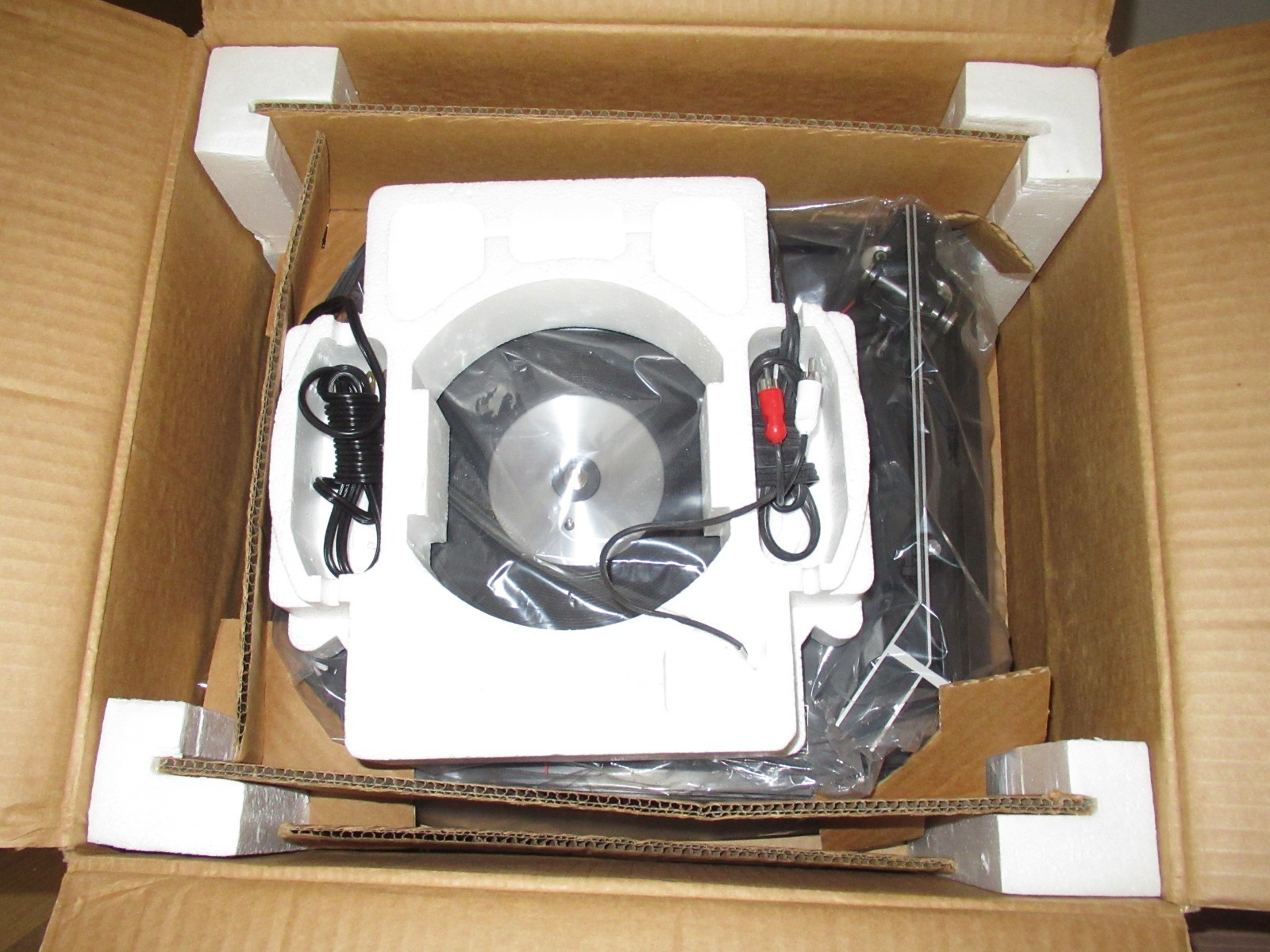 PE 3012 Vintage Turntable record player new old stock Made in Germany