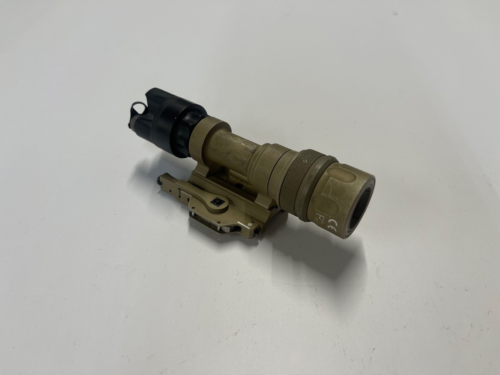 Surefire M952V-TN Weapon Light w/ KM3 Head Dual Switch