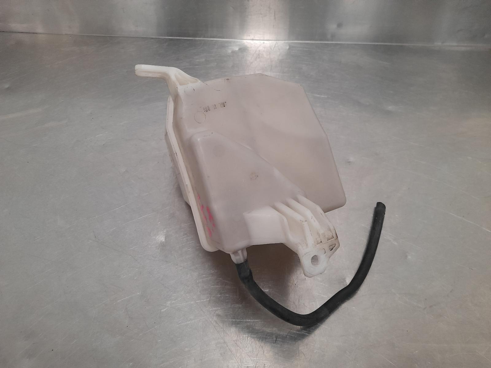 2013 Hyundai I30 OVERFLOW BOTTLE GD 03/2012-04/2017 690864 image 3