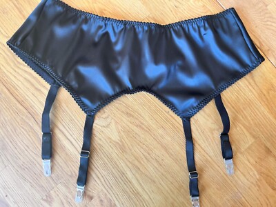 womens suspender belts size 22 black satin 4 straps with metal clips