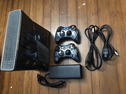 Microsoft Xbox 360 S 320GB Console Halo 4 Edition w/ 9 Games & 2 Controllers