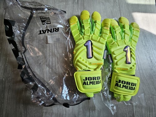 割引価格!Rinat ゴールキーパーグローブ The Boss Pro サイズ9 Rinat The Boss Pro ゴールキーパーグローブ 黄| Goalinn ゴール