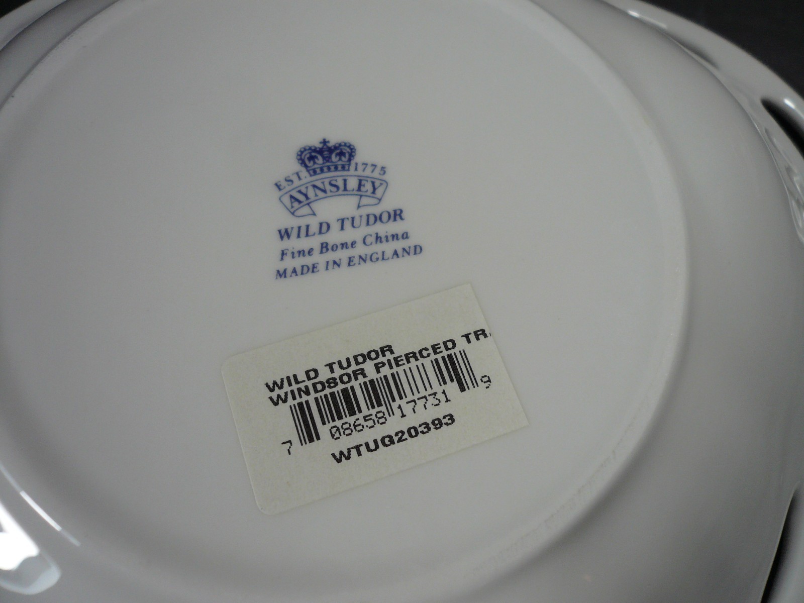 New In Box Rare Aynsley Wild Tudor Pierced Tray