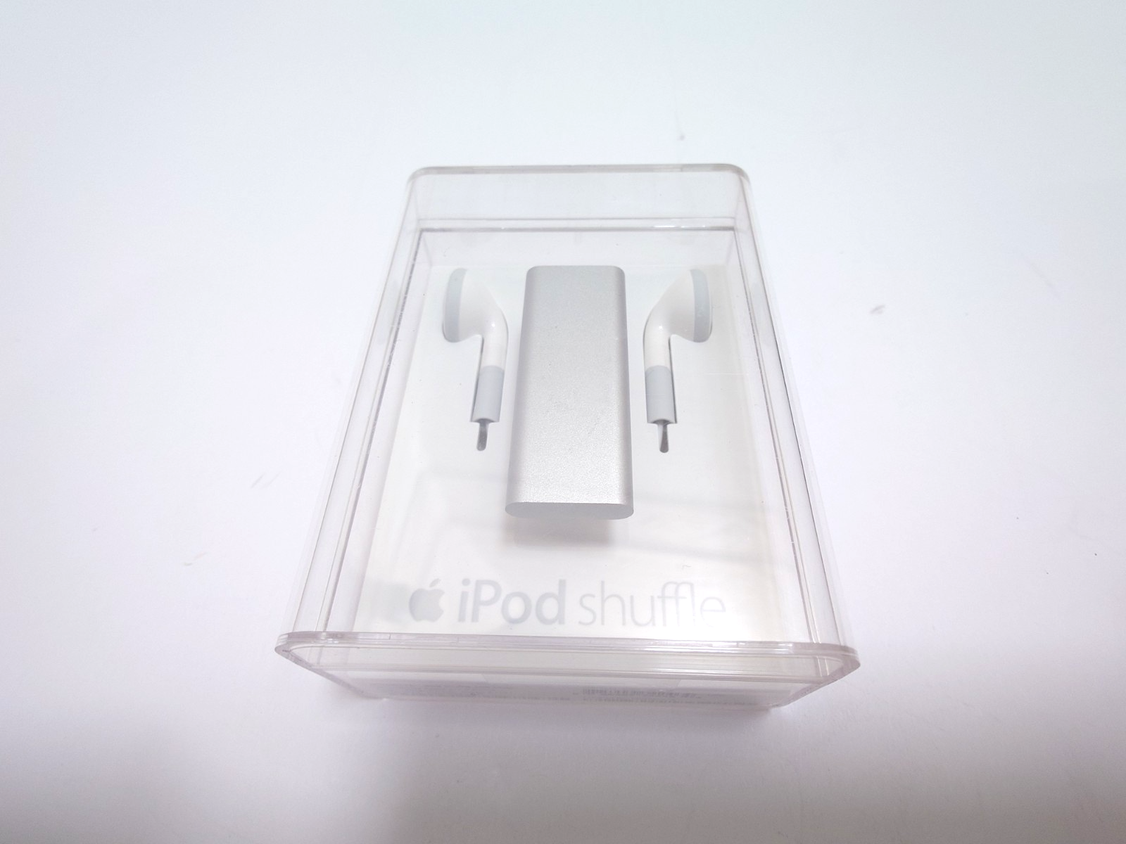 Apple iPod shuffle 3rd Generation 4GB Silver BRAND NEW, NOT