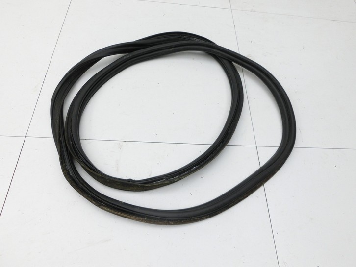 Fiat Panda 4x4 319 12-22 Dichtung Rahmen für Heckklappe Kofferraum Fiat Panda 4x4 319 12-22 22.01.2018 gebraucht Vorschau 2
