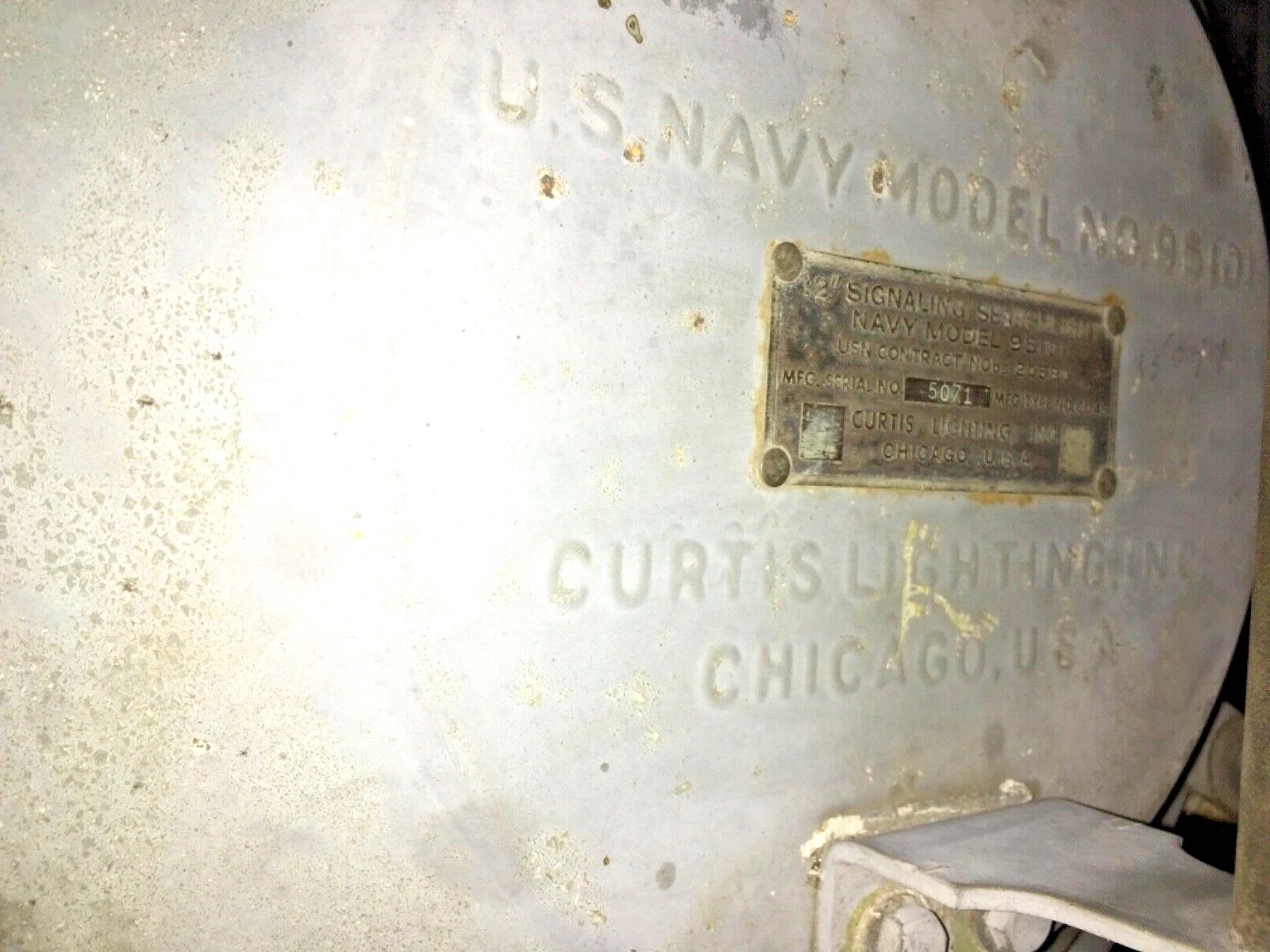 U.S.NAVY NAUTICAL ANTIQUE SIGNAL LIGHT - MADE BY CURTIS  - BULB STILL INSIDE