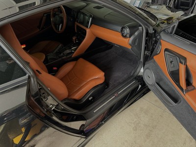 image 4 of interior