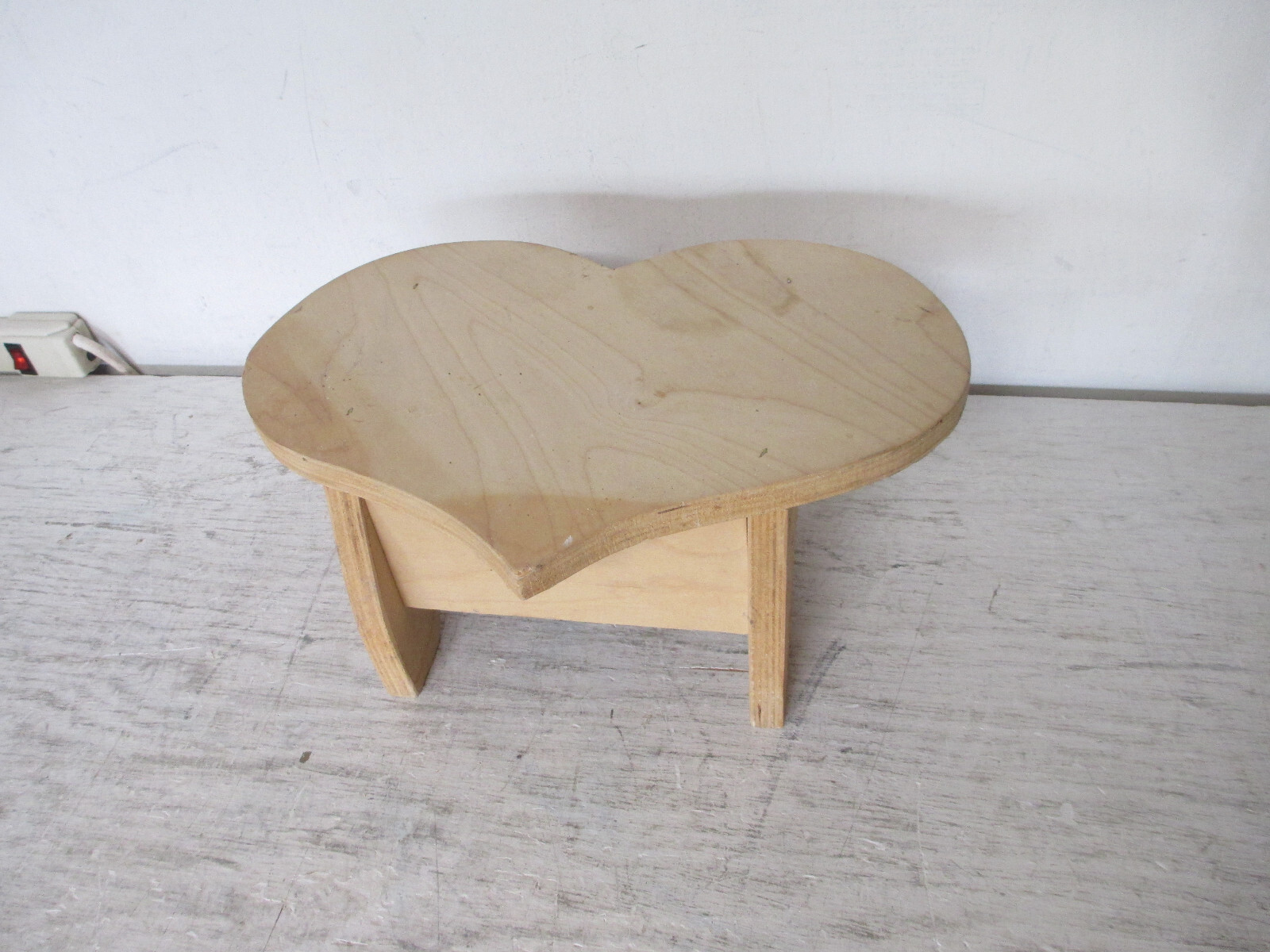 稀少品　EI STOOL SHEET ND PATCH ver. A 6400 Series Padded Lab Stool | Integrity Furniture