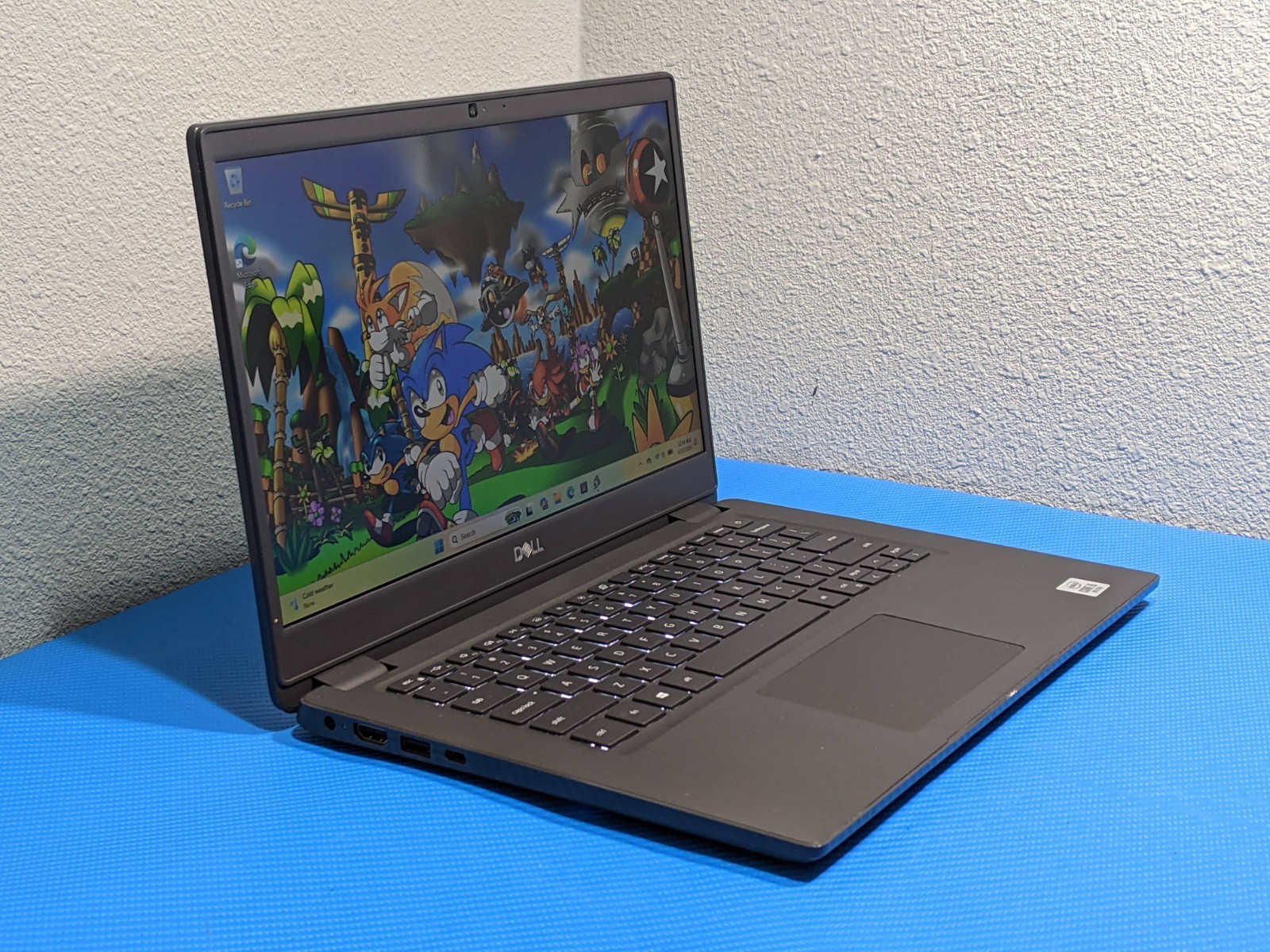 Dell Latitude 3410 14" FHD i5-10310U 8GB RAM 256GB SSD Win 11 Pro - Thumbnail 2