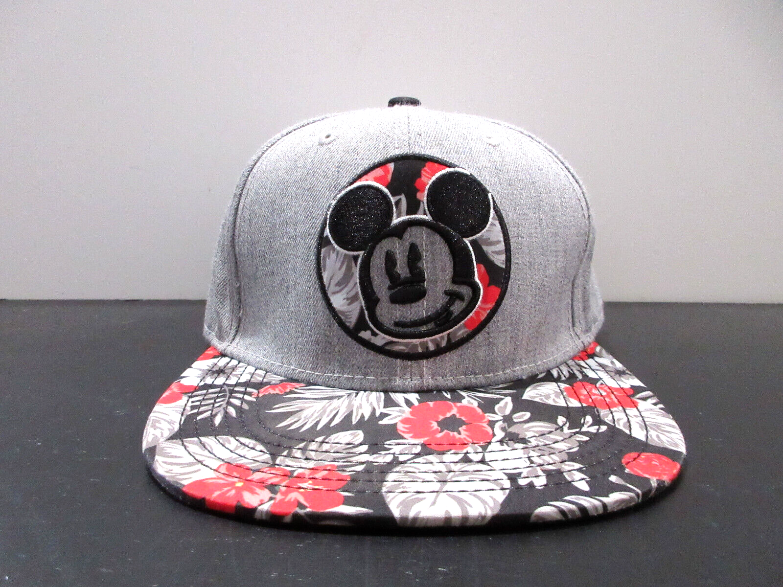 Disney Hat Cap Snap Back Gray Red Mickey Mouse Disney World