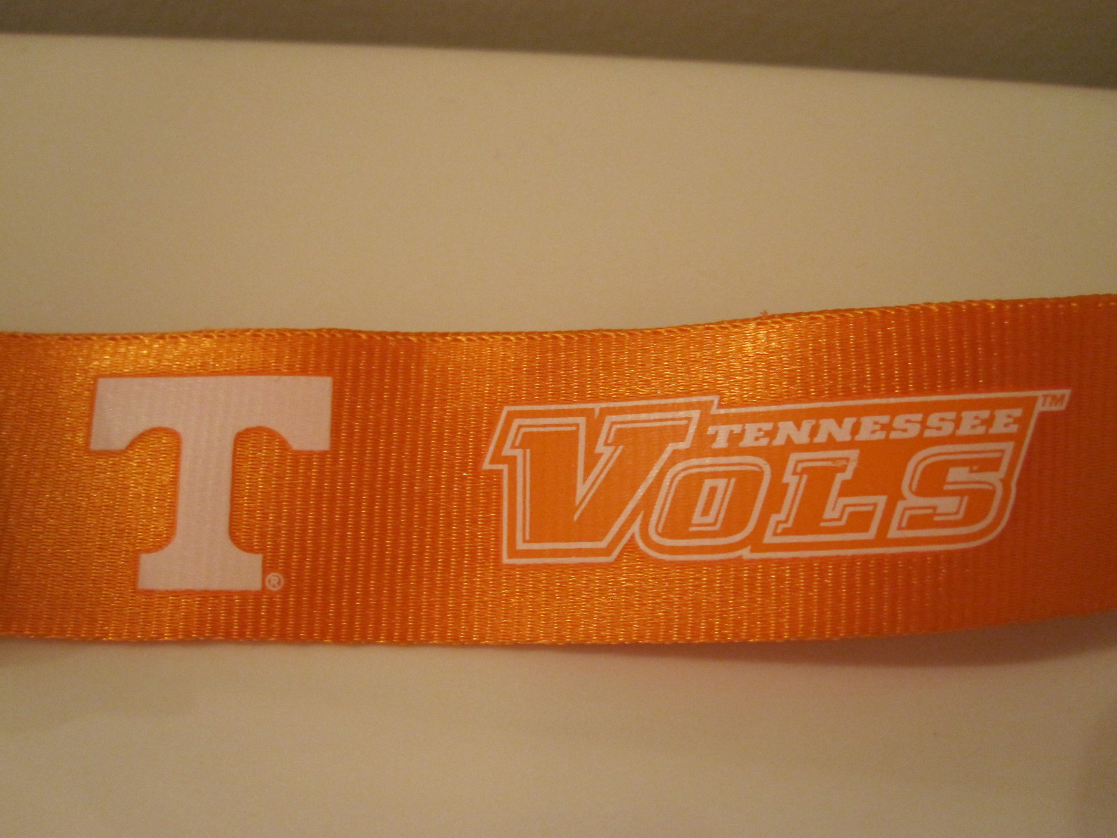 UT TENNESSEE VOLS Lanyard Key Chain ID Holder STRAP Quick Release Orange & White