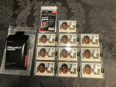 TOPPS PROJECT 2020 #78 ROBERTO CLEMENTE-OLDMANALAN - IN HAND WITH BOX FREE S/H