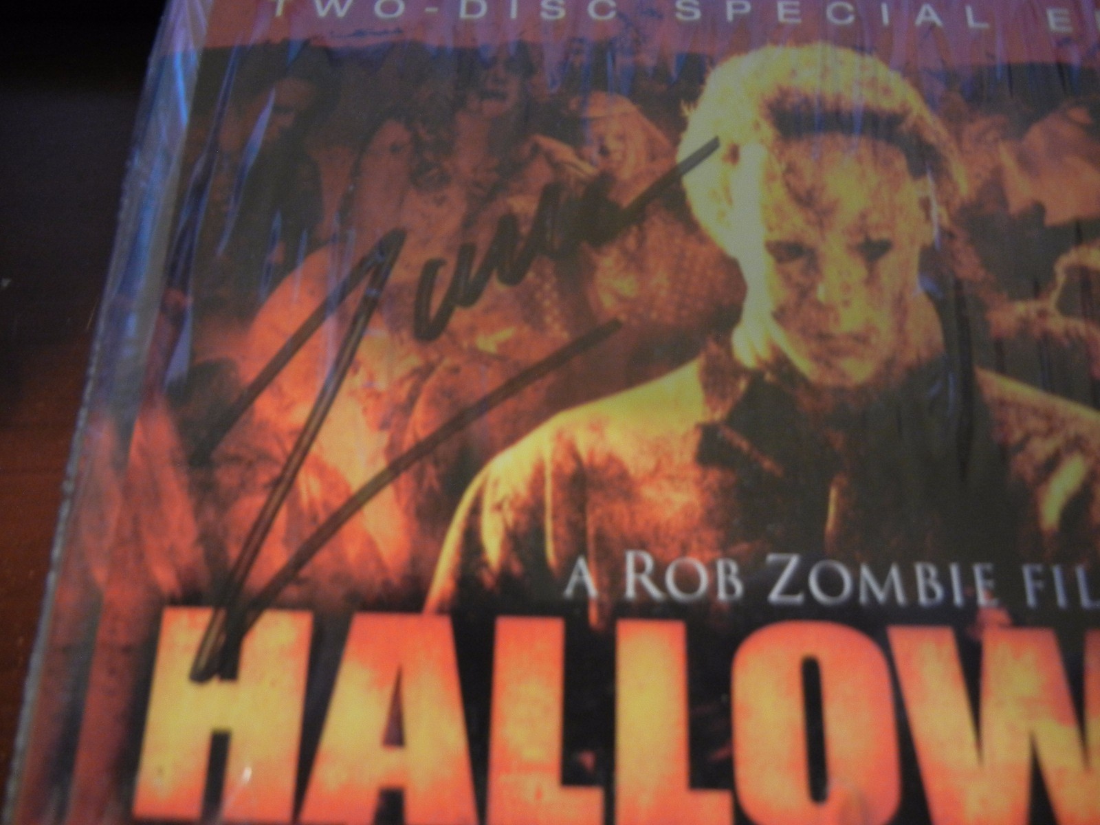 Rob Zombie Halloween DVD Ultra rare Hot Topic autograph signed sealed!
