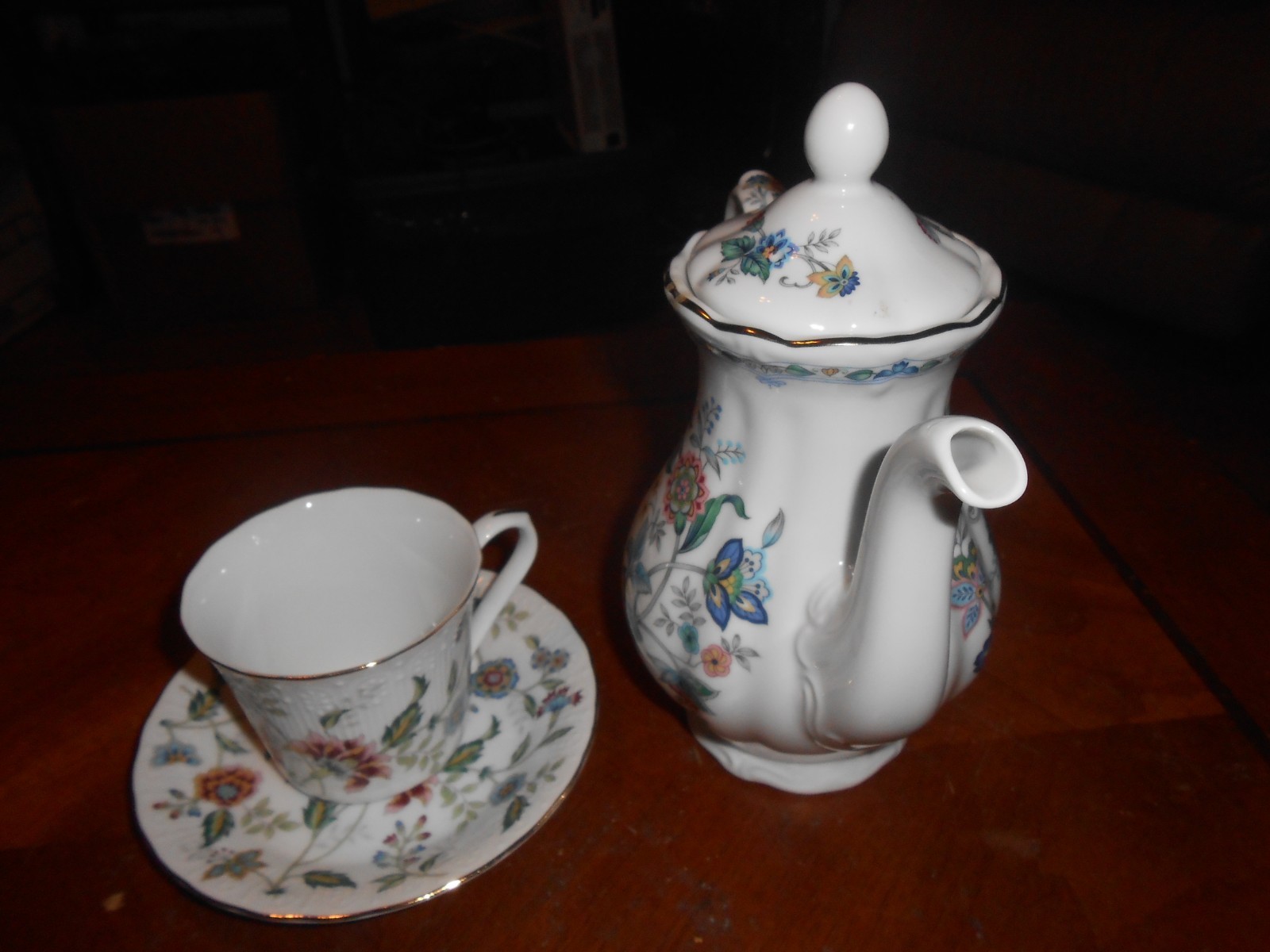 Andrea by Sadek tea pot with tea cup and saucer