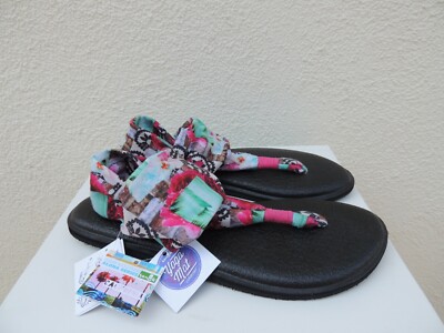 SANUK ALOHA YOGA SLING 2 PRINTS SUSAN WICKSTRAND YOGA MAT SANDALS