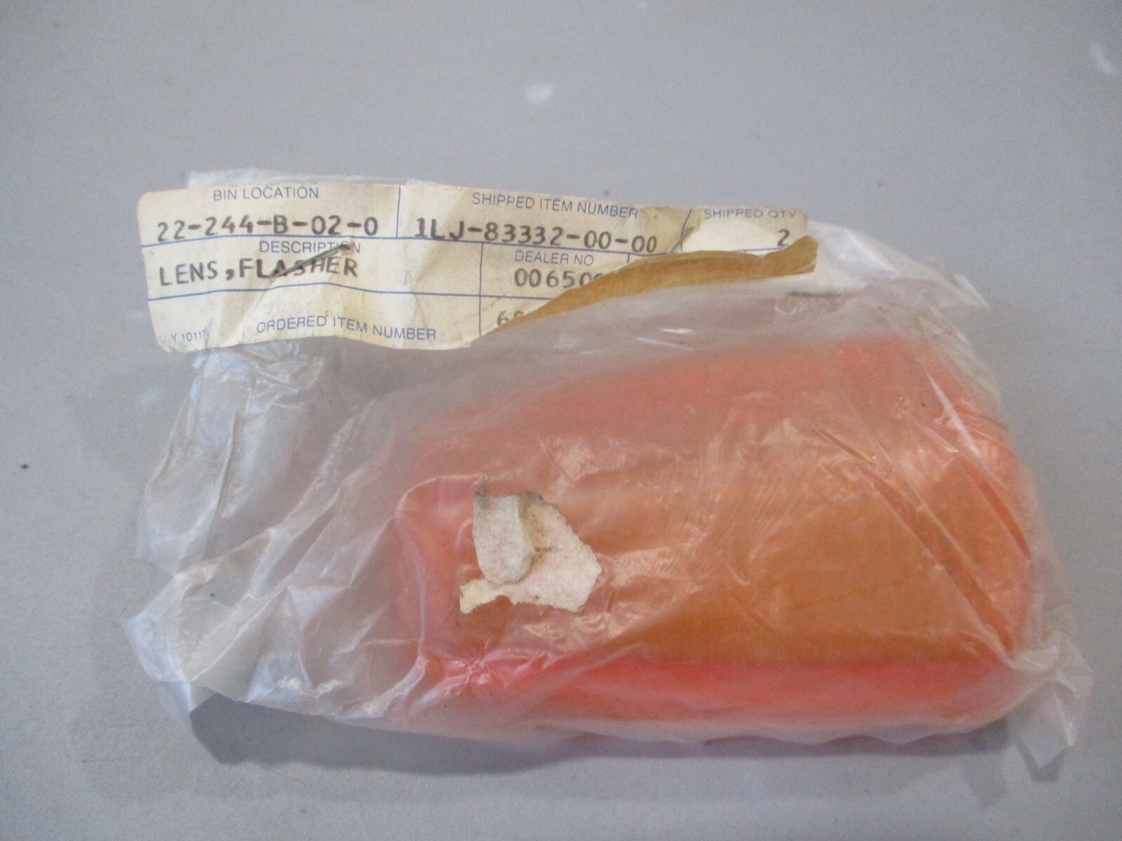 NOS Yamaha OEM Flasher Lens 1998-2005 XT225 SEROW 1LJ-83332