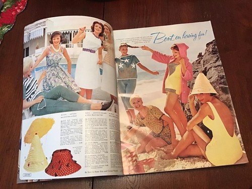 1961  Eaton’s Spring And Summer Catalogue (Excellent)
