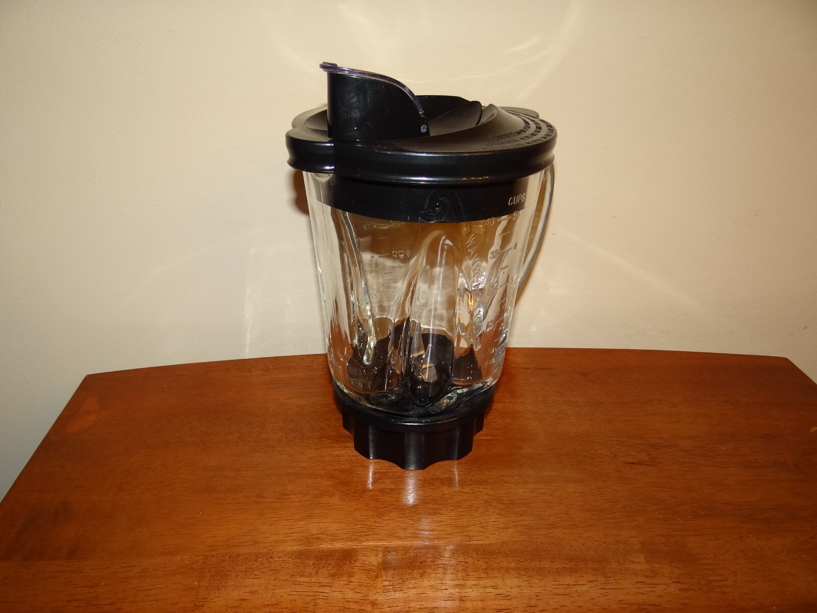 Hamilton Beach Wave Action Blender 5 Cup 40oz Glass Pitcher Hamilton Beach Wave Action Blender 5 Cup 40oz Glass Pitcher