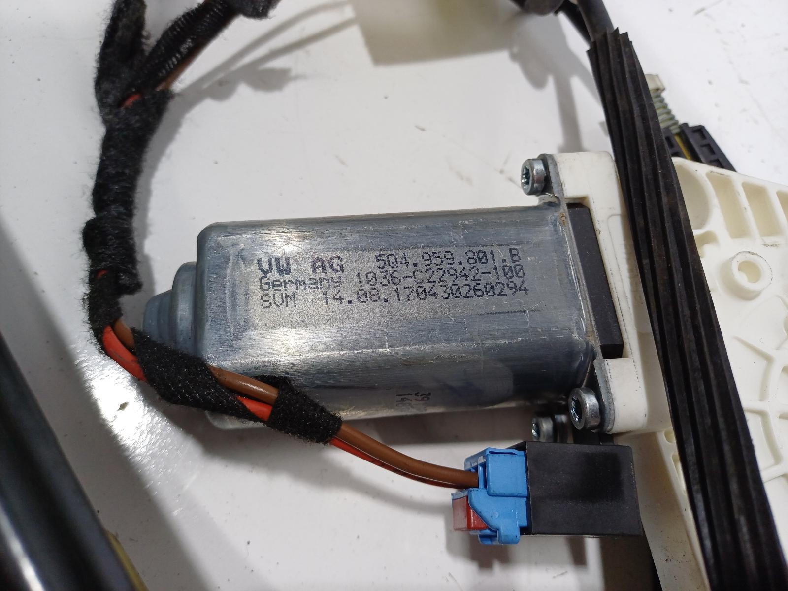 VOLKSWAGEN GOLF GEN 7 12/2012-08/2020 LEFT FRONT WINDOW REG/MOTOR - thumbnail 3